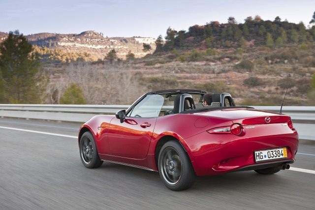 mx-5 2015 action 22  jpg300