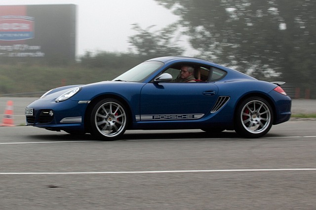  MG 2875 Porsche Cayman R 640