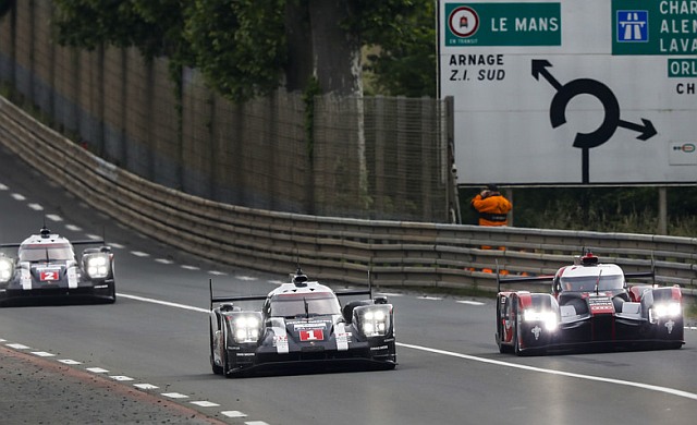 Bei Porsche läuft alles rund für Le Mans M16 2005