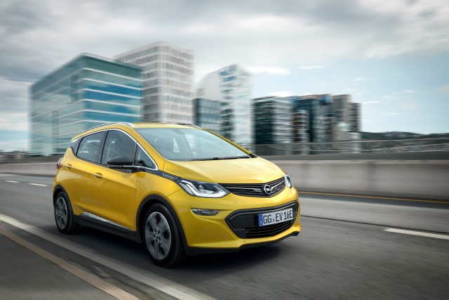 Opel-Ampera-E-303293