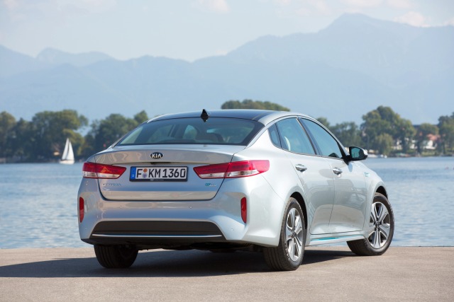 Kia-Optima-PHEV-Exterieur-(21)