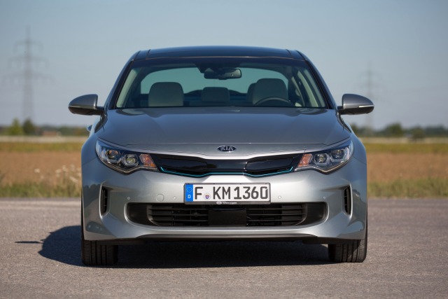 Kia-Optima-PHEV-Exterieur-(30)