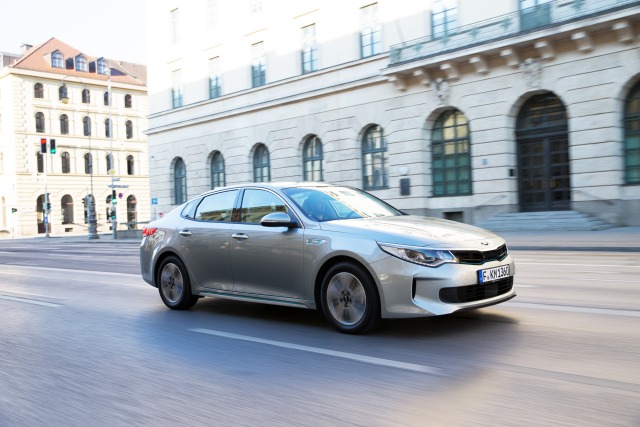 Kia-Optima-PHEV-Exterieur-(8)