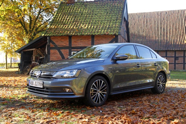  MG 2031 VW Jetta Hybrid