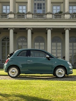 170629 Fiat 500-Anniversario 03 250