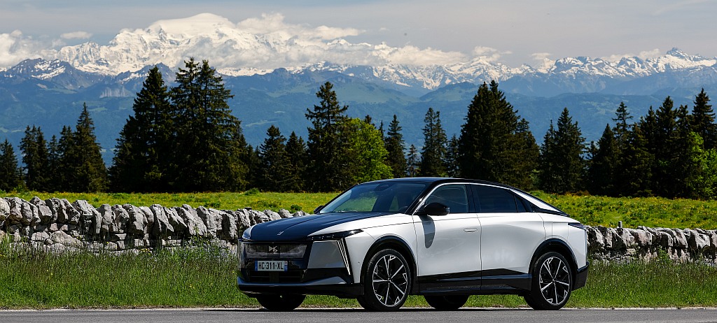DS N°8 AWD Long Range