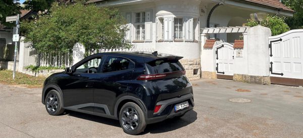 BYD Dolphin Surf
