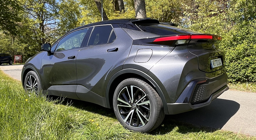 Toyota C-HR Hybrid 