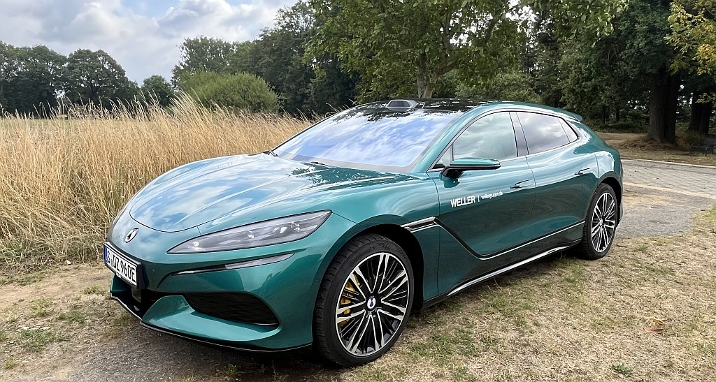 DENZA Z9GT
