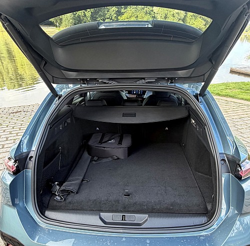 PEUGEOT 308 SW GT PHV