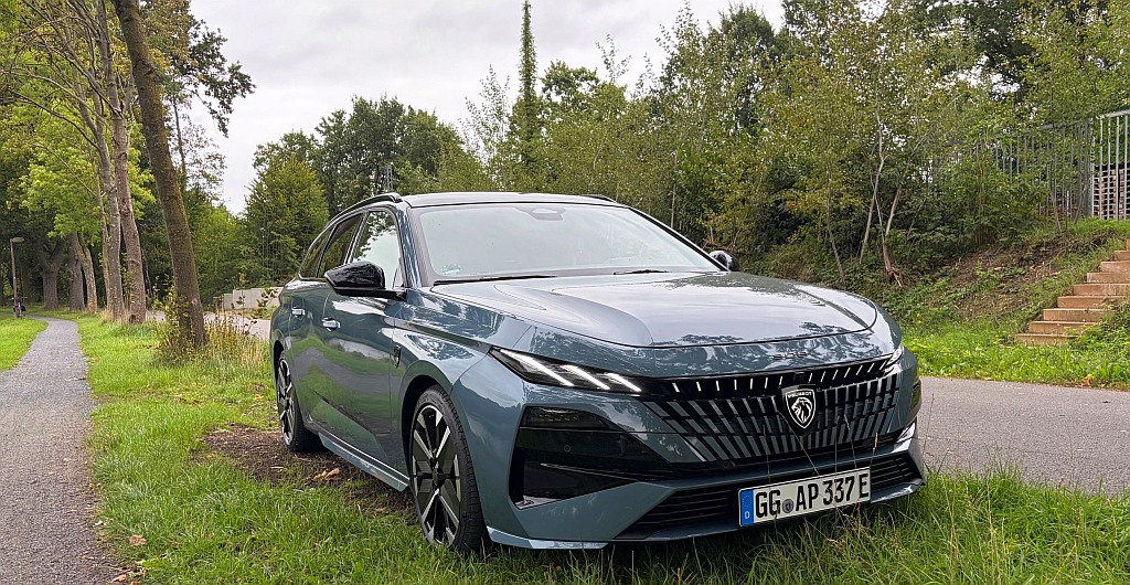 PEUGEOT 308 SW GT PHV